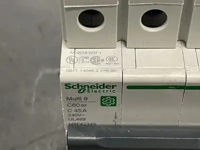 NEW SCHNEIDER ELECTRIC M9F43345