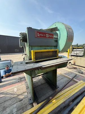 LODGE & SHIPLEY 2CT24 Shearing Equipment | ListingHippo (1)