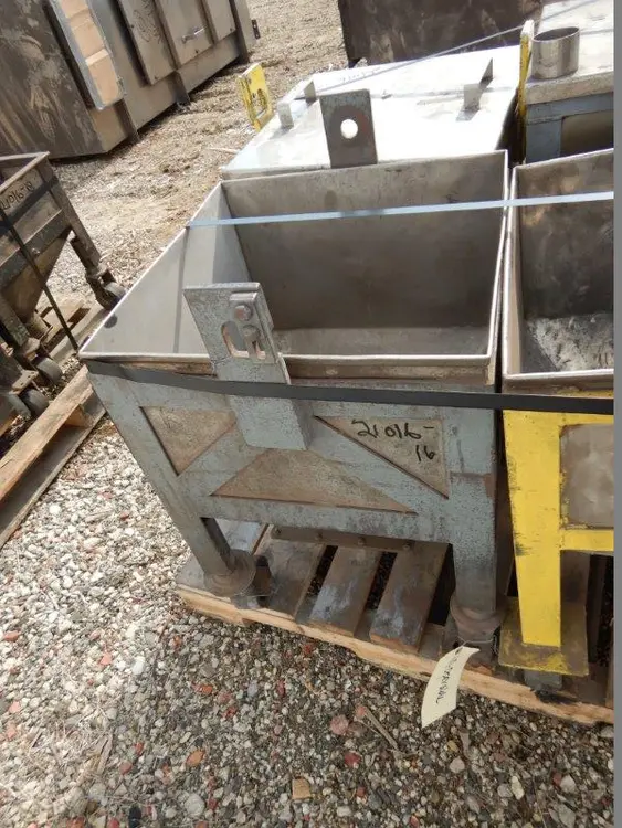 Used _UNKNOWN_ 5 CU. FT. Bins New Jersey US | Perry Equipment #118142