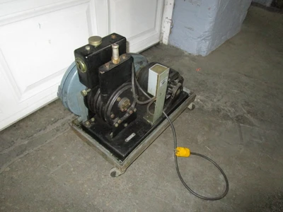 Welch Duo Seal Vacuum pump, 1/3 hp.