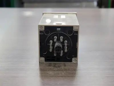 USED OMRON H3CR-H8L