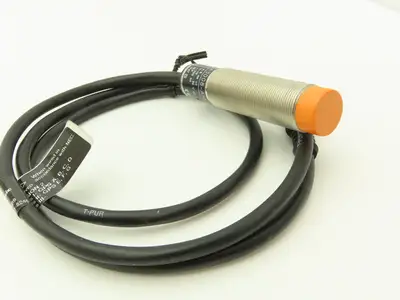 IFM Efector IG5932 Proximity Sensor Switch Capacitive 18mm IGA3008-ANKG Lot of 2