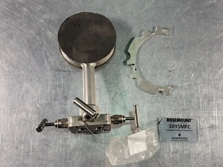 Used ROSEMOUNT 3095MFC Parts (Hydraulics and Pneumatics) British Columbia CA | Lenmark #259174