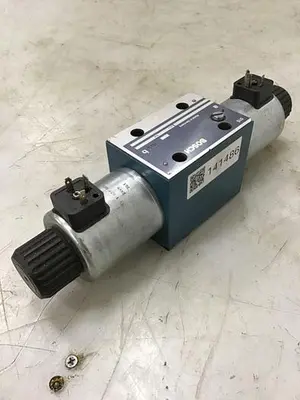 USED BOSCH 0 810 001 715