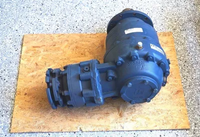 NEW BREVINI POWER TRANSMISSION EC3-045-010/MR1 SPEED REDUCER EC3045010MR1