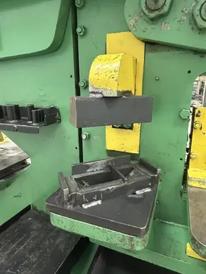 Used UNI-HYDRO 95-24 Ironworkers Georgia US | The Equipment Hub #685190