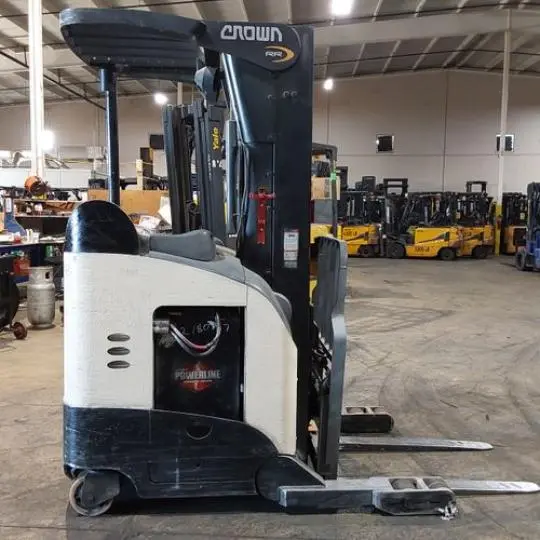 USED 2019 CROWN RR5725-45
