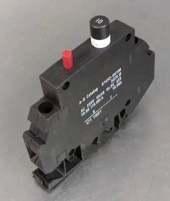 Allen Bradley 1492-GH100 Ser. B 10A Circuit Breaker Loc4E40