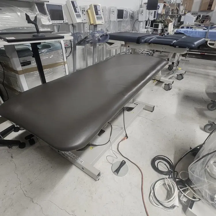 Used Clinton Clinton Open Base Power Table with One Piece Top Tables/Stretchers/Gurneys Texas US | PT Medical Technologies #1458974