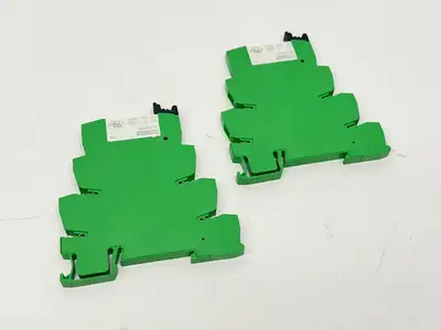 PLC-BSC-24DC/21, 2966016, 2961105 | Phoenix Contact PLC-BSC-24DC/21 Relay Base 2966016 w/ 2961105 Relays LOT OF 2 - Used