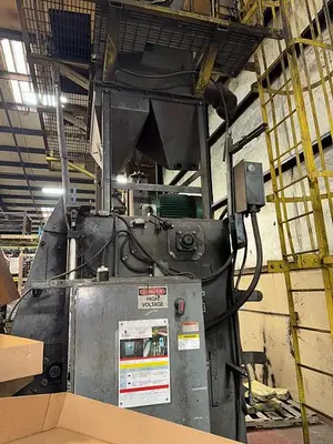 USED 2004 DELONG SUPER 14 RUBBER BELT SHOT BLAST MACHINE