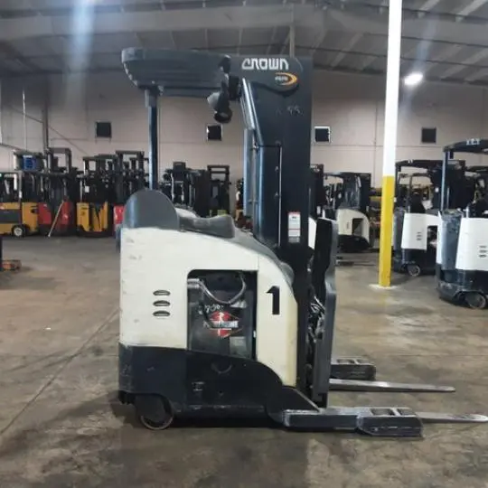 USED 2016 CROWN RR5725-45