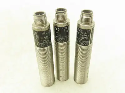 IFM IG5554 IGA3005-BPKG/US Effector Proximity Sensor M18X1 Thread Lot of 3