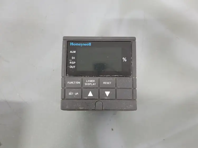 Used HONEYWELL UDC3300 Misc Electrical & Power Parts British Columbia CA | Lenmark #254647