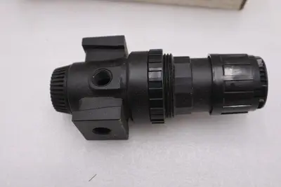 MASTER PNEUMATIC-DETROIT R75-2H 0-200PSI - STOCK GF127A