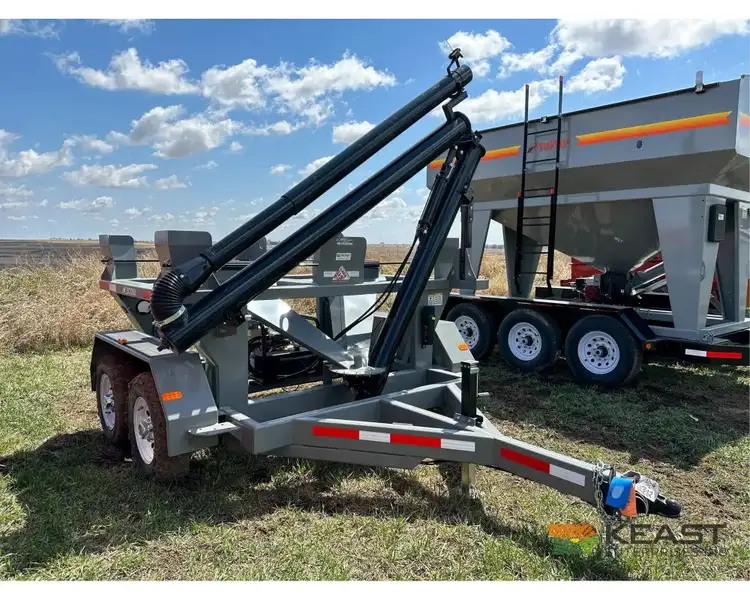 Used TRAVIS _UNKNOWN_ Seed Tenders Iowa US | Keast Enterprises #1360520
