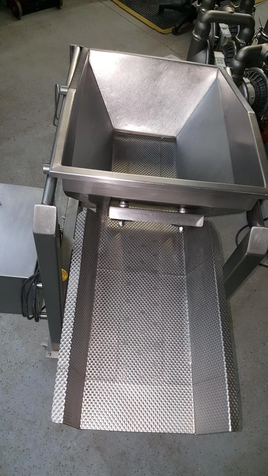 Vibratory Conveyor # 9173