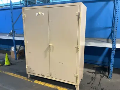 Used STRONGHOLD _UNKNOWN_ Cabinets Ohio US | HGR 24 #1404361