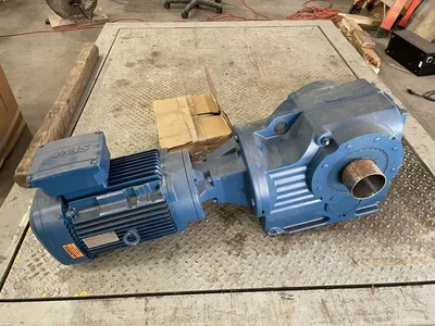 NEW Sew Eurodrive KT97AM213/215DRN132M4 Gear Drive / Speed Reducer 41.37:1 10HP