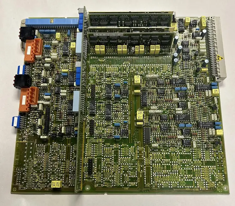 Used SIEMENS 6SC6100-0NA11 Miscellaneous Equipment (Electrical & Power) Ohio US | Surplus Asset Holdings #1241270
