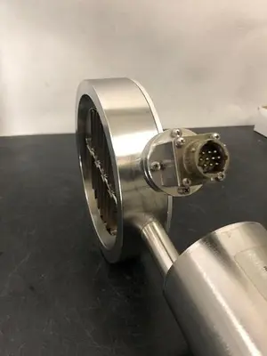APD T2104-01-06I-30 Cryotiger Aquatrap Cryopump Vacuum Pump