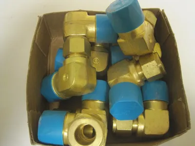 9 SWAGELOK BRASS ELBOW FITTINGS