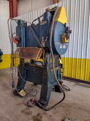 60 TON OAK HIGH SPEED FIN STAMPING PRESS: STOCK #11545