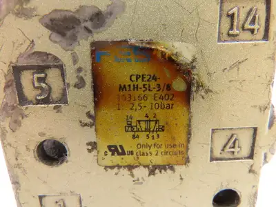 Festo CPE24-M1H-5L-3/8 Pneumatic Solenoid Valve 24VDC 3/8" NPT