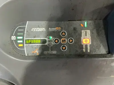 Used CROWN SP352030 Electric Lifters Ohio US | HGR 24 #1446257