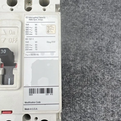 Used Cutler-Hammer FD3030L Circuit Breakers California US | Davliegogo LLC #1706071