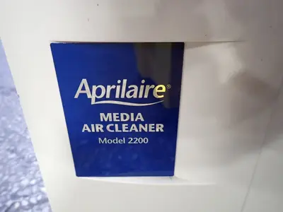 USED APRILAIRE 2200