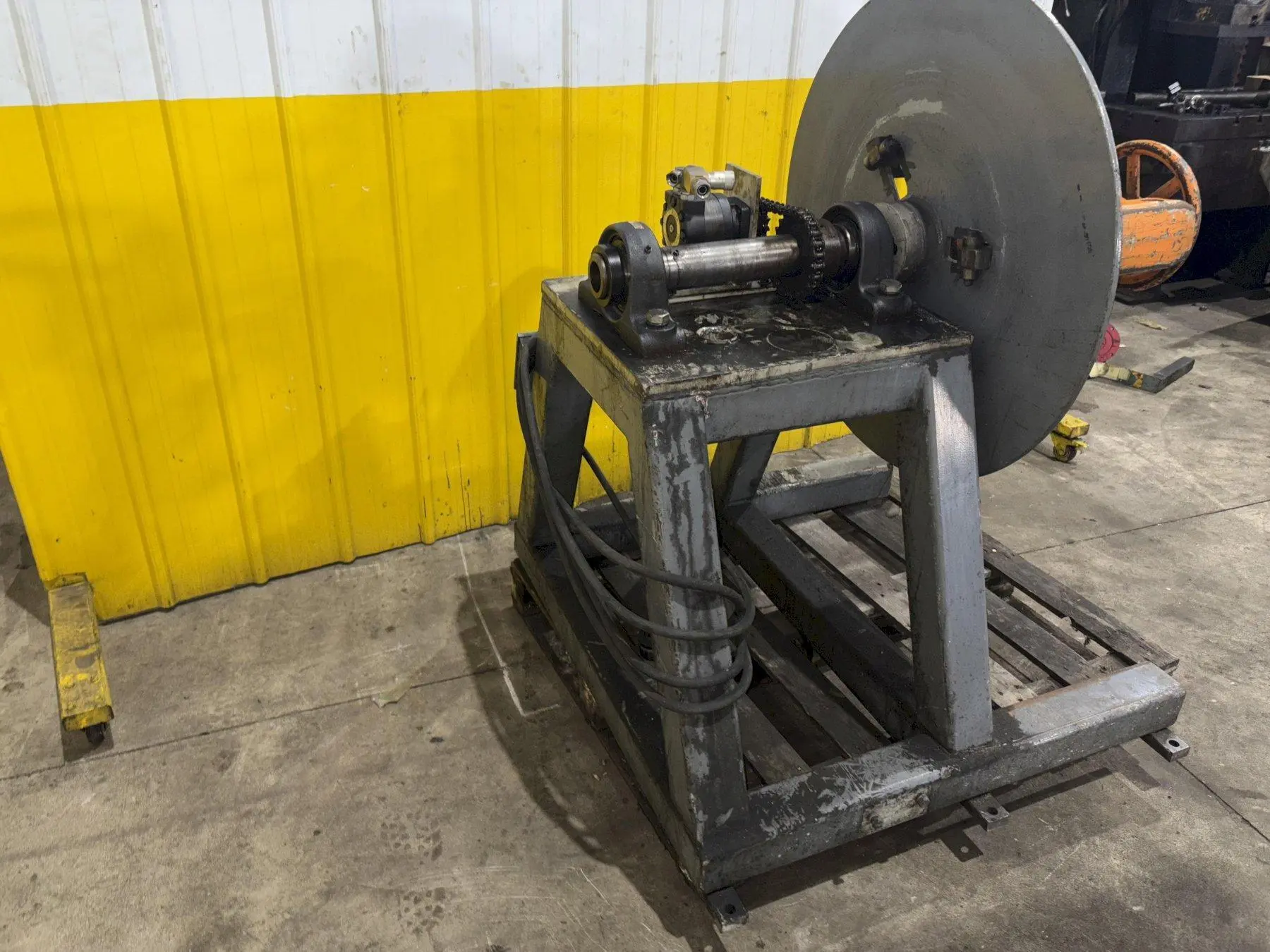 18" HYDRAULIC MOTORIZED COIL REEL UNCOILER: STOCK #23247