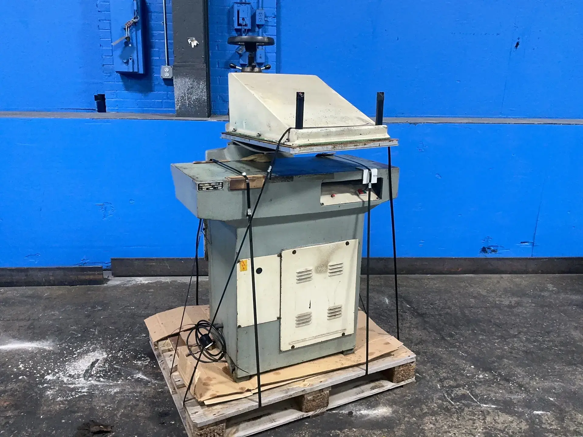 Used _UNKNOWN_ TBS.G 24 Die Cutting Presses Ohio US | HGR 24 #1266744