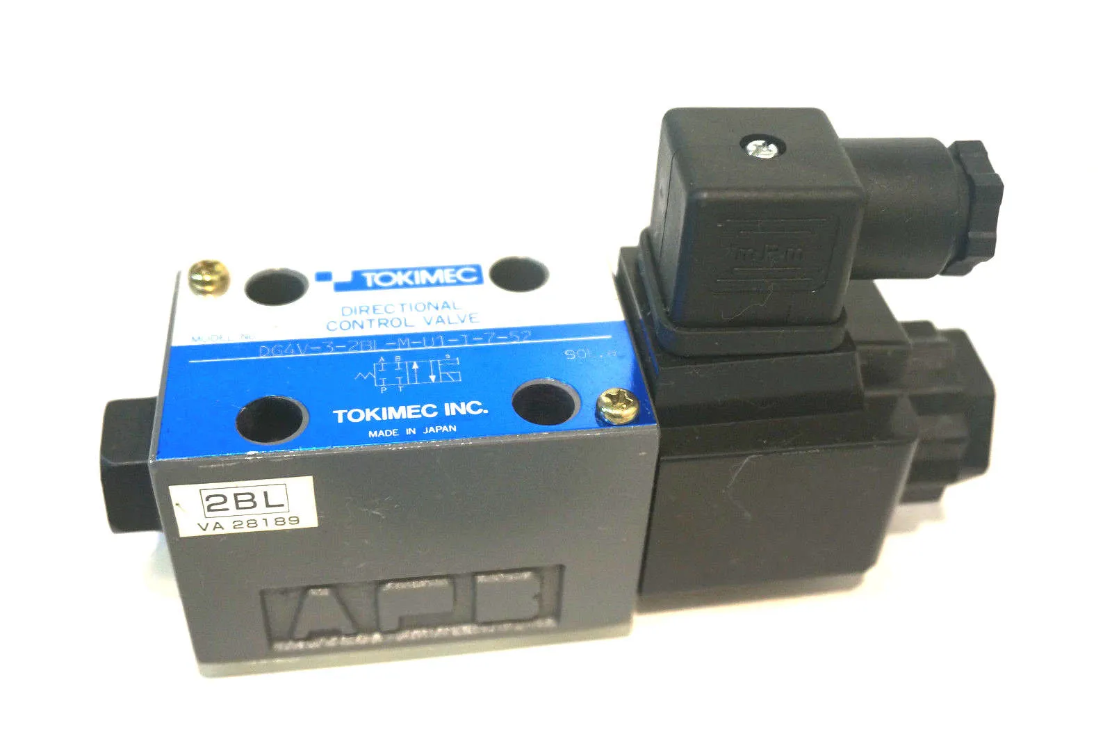 NEW TOKIMEC DG4V-3-2BL-M-U1-T-7-52 CONTROL VALVE DG4V32BLMU1T752