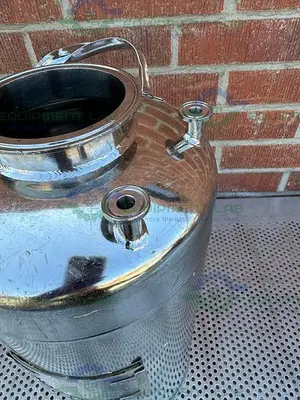 USED ALLOY PRODUCTS 15 LITER STAINLESS STEEL VESSEL 125 PSI W/ 4.5" OPENING
