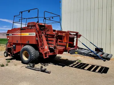 USED 2005 HESSTON 4790