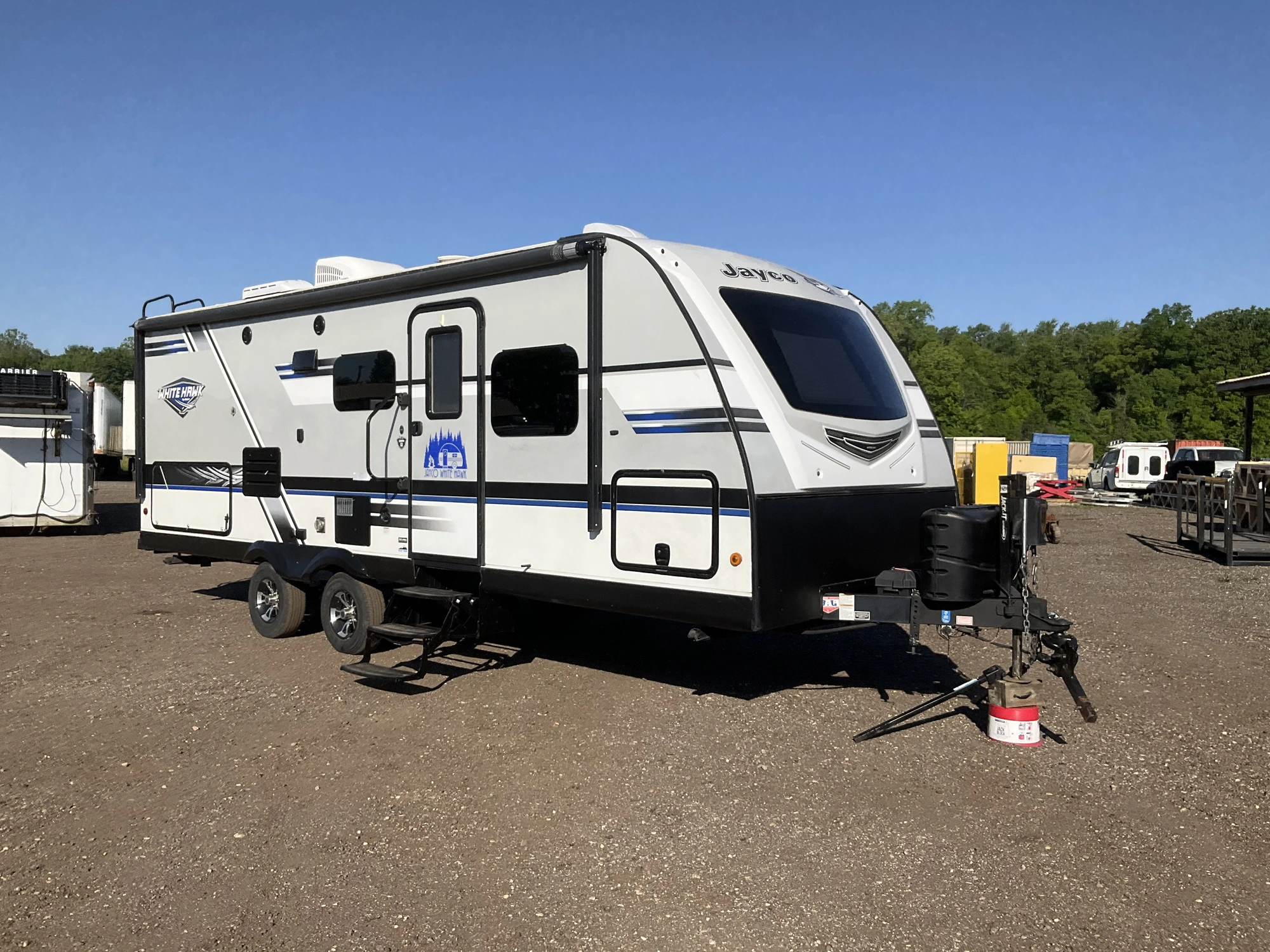 USED 2018 WHITE HAWK 23MRB