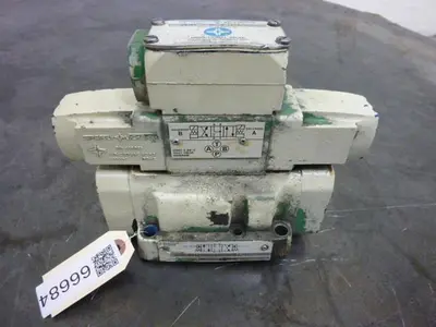 USED SPERRY VICKERS DG4V36CWB12