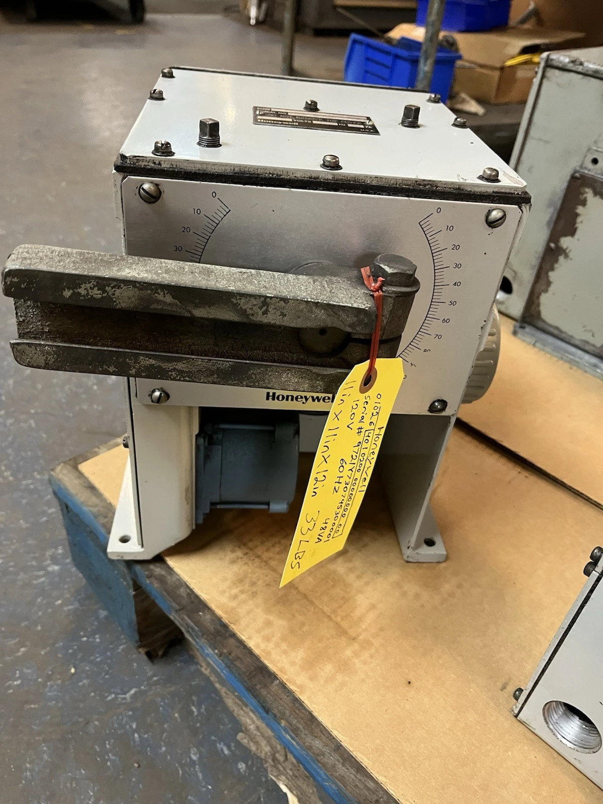 Used HONEYWELL 0102640-1-200-00000000-00 Industrial Controls Ohio US | Surplus Asset Holdings #1507185