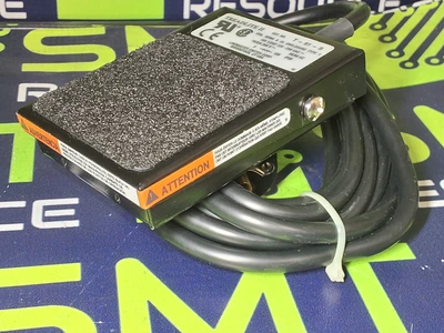 LINEMASTER TREADLITE II T-91-S FOOT SWITCH WITH CABLE & PLUG