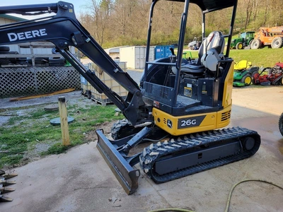 USED 2016 Deere 26G