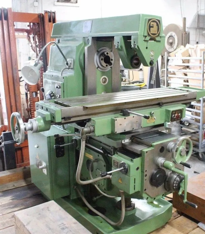 Used Chinese OEM (not disclosed) X6132 Universal Horizontal Mills Quebec CA | Machineco #1256347