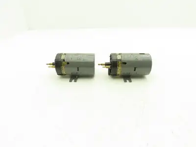 Johnson Controls EP-8000-2 Electro-Pneumatic Transducer 0-10vdc Input Lot of 2