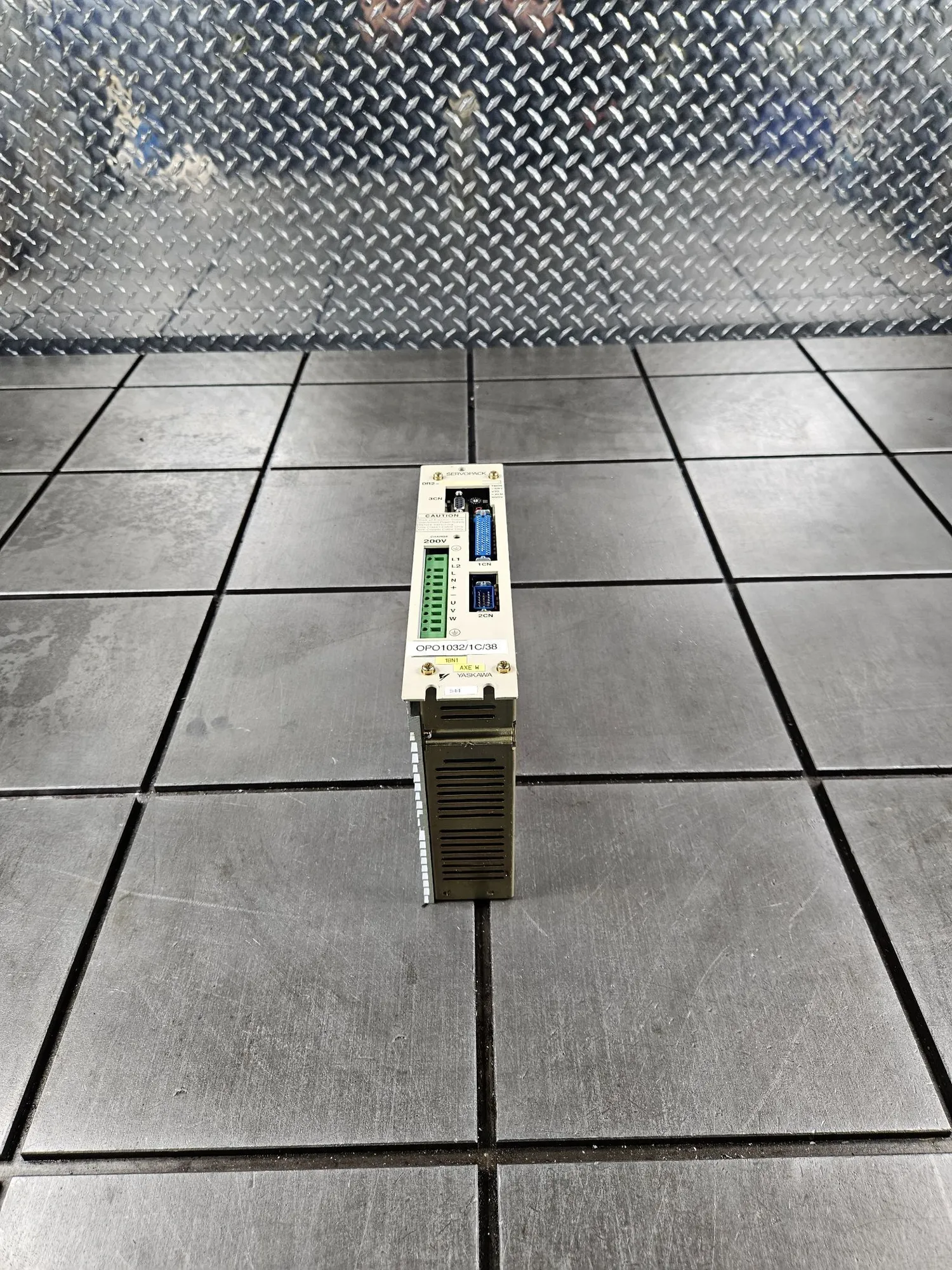 USED YASKAWA SERVOPACK DR2-02AC
