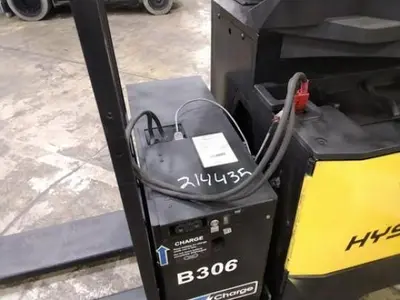 Used 2022 HYSTER BE080ZHD Pallet Jacks | Russell Equipment #723631