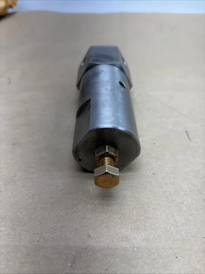NIKKISO OIL RELIEF VALVE 2S4Ay-3.7V-76D1ESP  M50-0715A