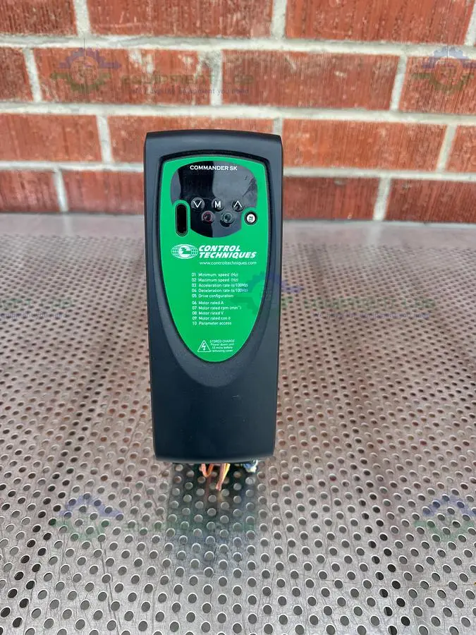 USED CONTROL TECHNIQUES COMMANDER SK SKC3400400 AC DRIVE 4.0 KW, 11.9 A