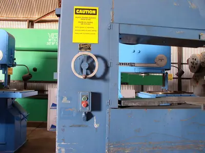 42" Tannewitz Model RHNE Vertical Band Saw; S/N 73242