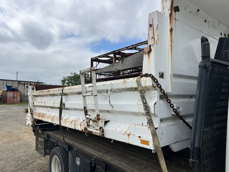 Used _UNKNOWN_ _UNKNOWN_ Hooklifts & Roll-Offs Oregon US | KNM Equipment Sales & Service #1363738