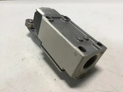 USED OMRON D4B-2115N-R